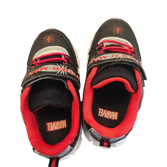 Small Boy's Spiderman Light up Shoes - Picture 4 of 9
